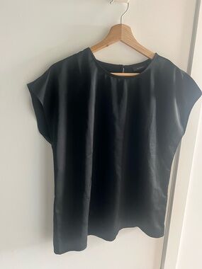 Halogen Black Satin Cap-Sleeve Blouse